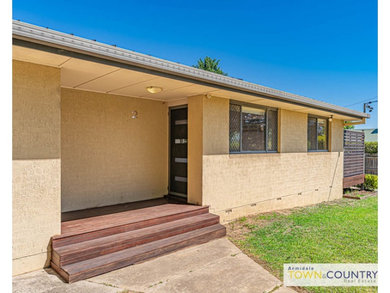 2/154 Allingham Street, Armidale NSW 2350