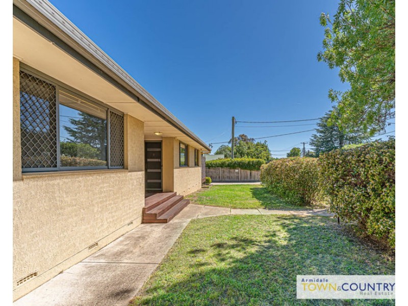 2/154 Allingham Street, Armidale NSW 2350