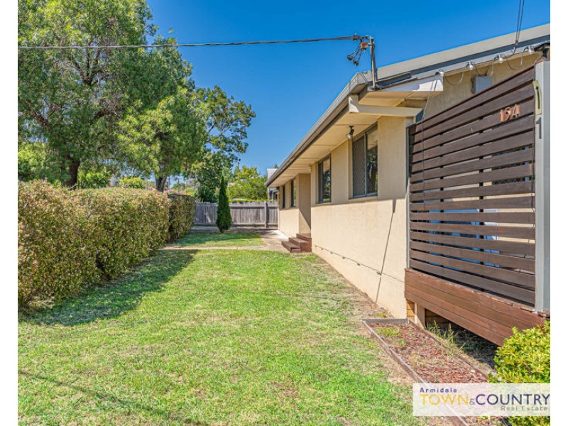 2/154 Allingham Street, Armidale NSW 2350