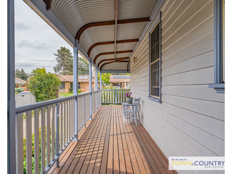 9 Wigan Avenue, Armidale NSW 2350