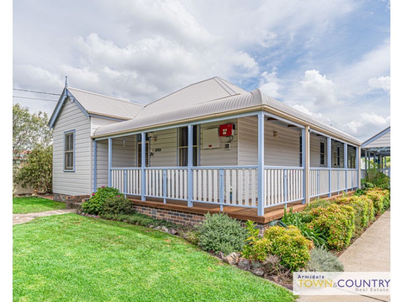 9 Wigan Avenue, Armidale NSW 2350