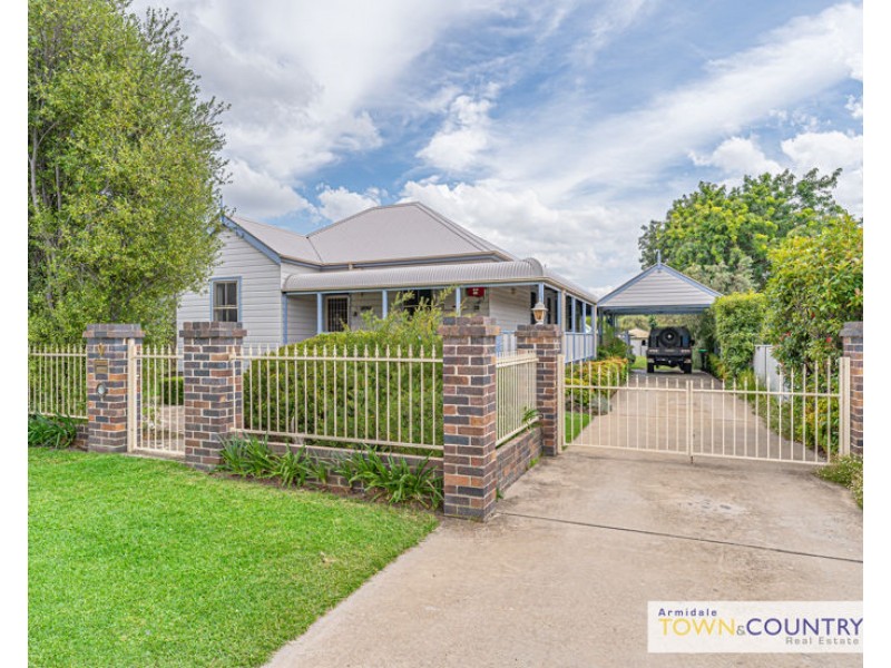 9 Wigan Avenue, Armidale NSW 2350