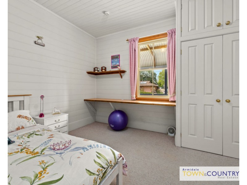 9 Wigan Avenue, Armidale NSW 2350