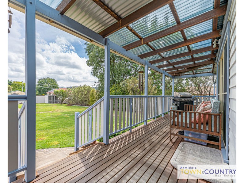 9 Wigan Avenue, Armidale NSW 2350