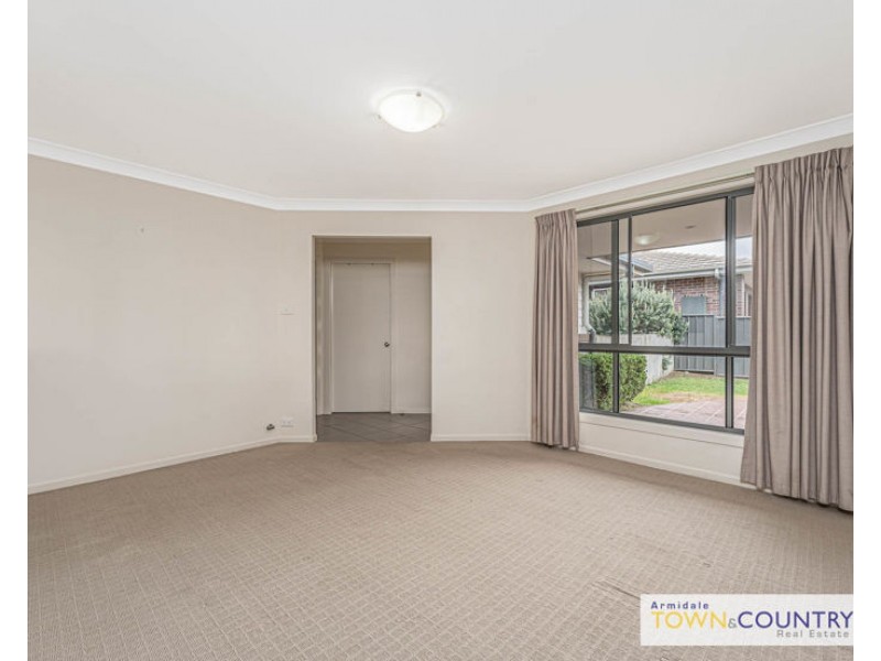 7 Albion Close, Armidale NSW 2350