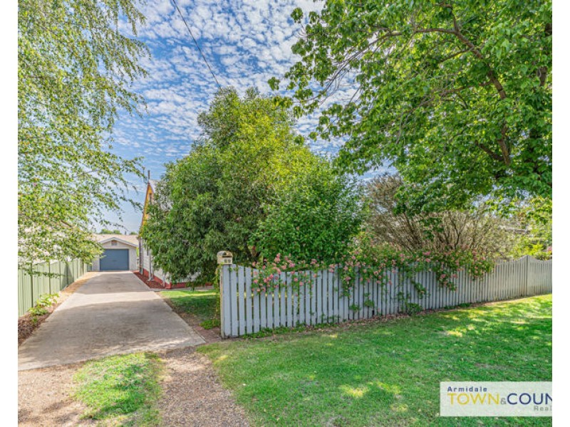69 Dumaresq Street, Armidale NSW 2350