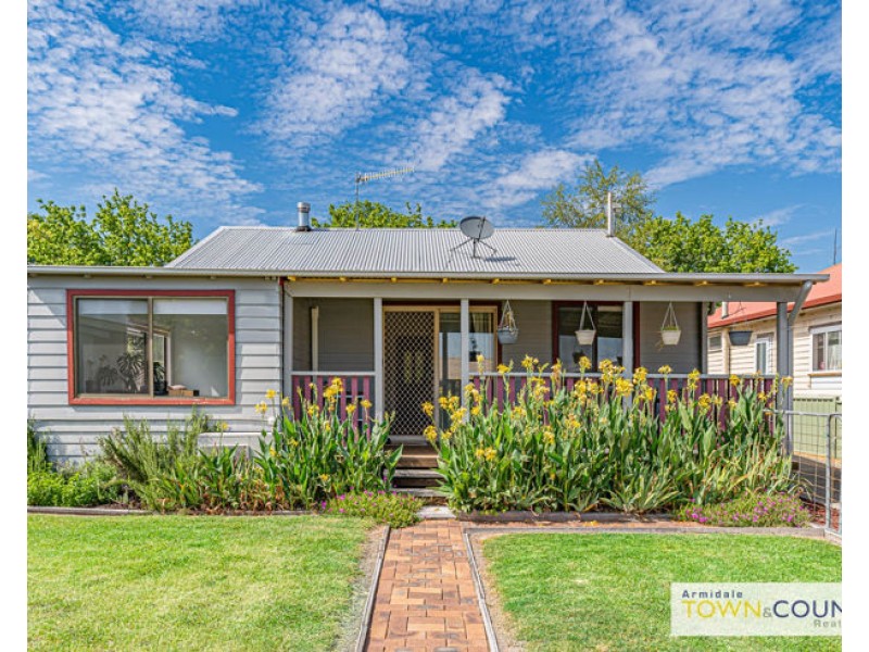69 Dumaresq Street, Armidale NSW 2350