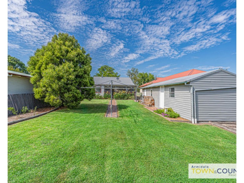 69 Dumaresq Street, Armidale NSW 2350