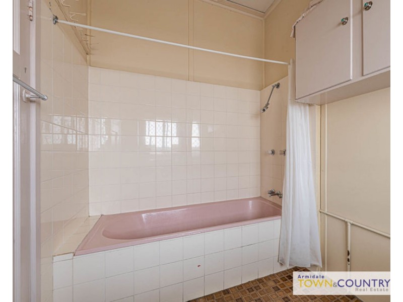 221 Donnelly Street, Armidale NSW 2350