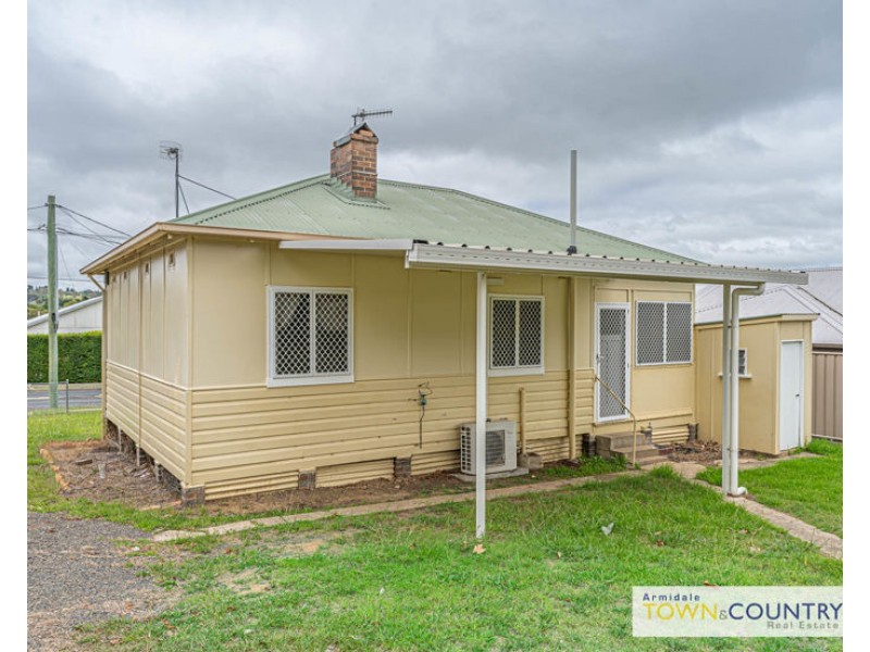 221 Donnelly Street, Armidale NSW 2350