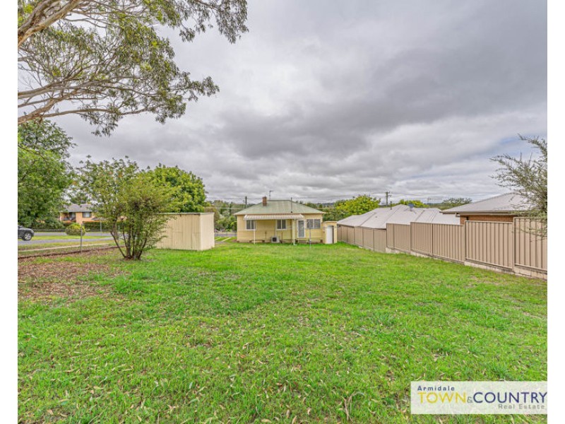 221 Donnelly Street, Armidale NSW 2350