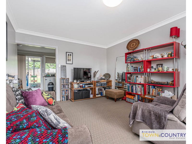 1 & 2/14 Chestnut Avenue, Armidale NSW 2350