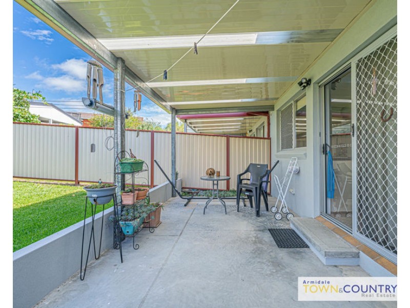 1 & 2/14 Chestnut Avenue, Armidale NSW 2350