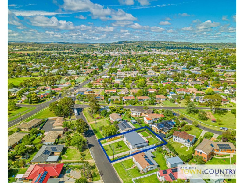 1 & 2/14 Chestnut Avenue, Armidale NSW 2350
