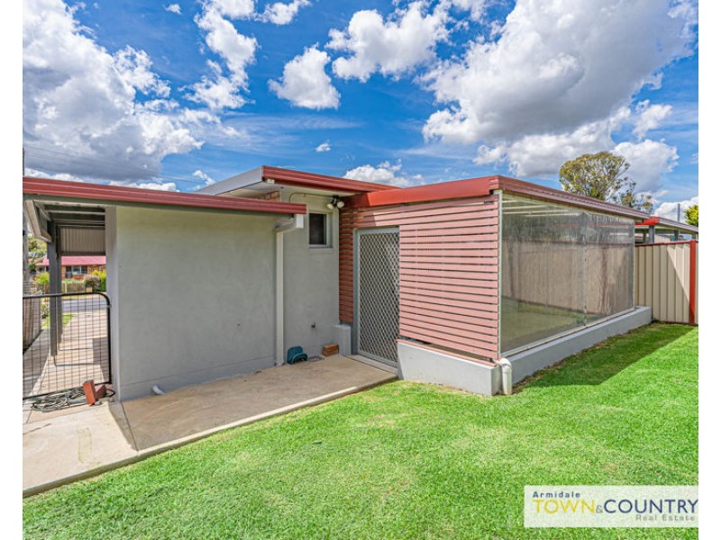 2/14 Chestnut Avenue, Armidale NSW 2350