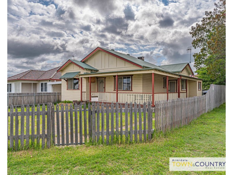 121 Taylor Street, Armidale NSW 2350