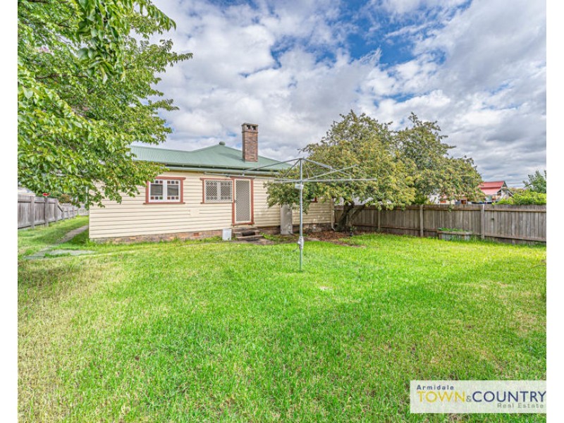 121 Taylor Street, Armidale NSW 2350
