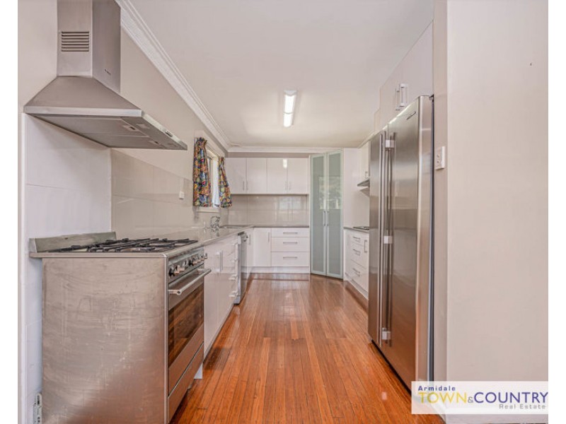 6 Claude Street, Armidale NSW 2350
