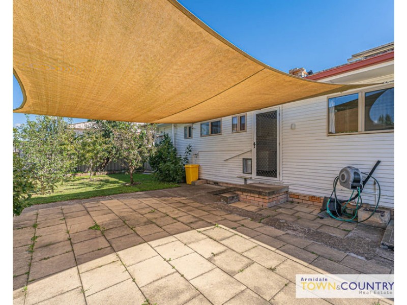 6 Claude Street, Armidale NSW 2350