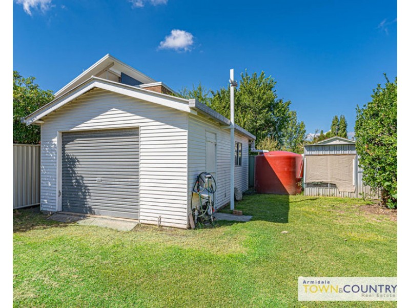 6 Claude Street, Armidale NSW 2350