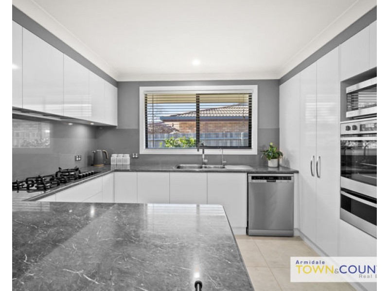 5 Cynthia Crescent, Armidale NSW 2350
