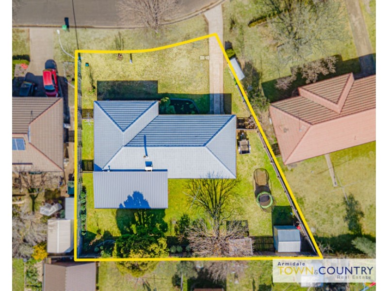 5 Cynthia Crescent, Armidale NSW 2350
