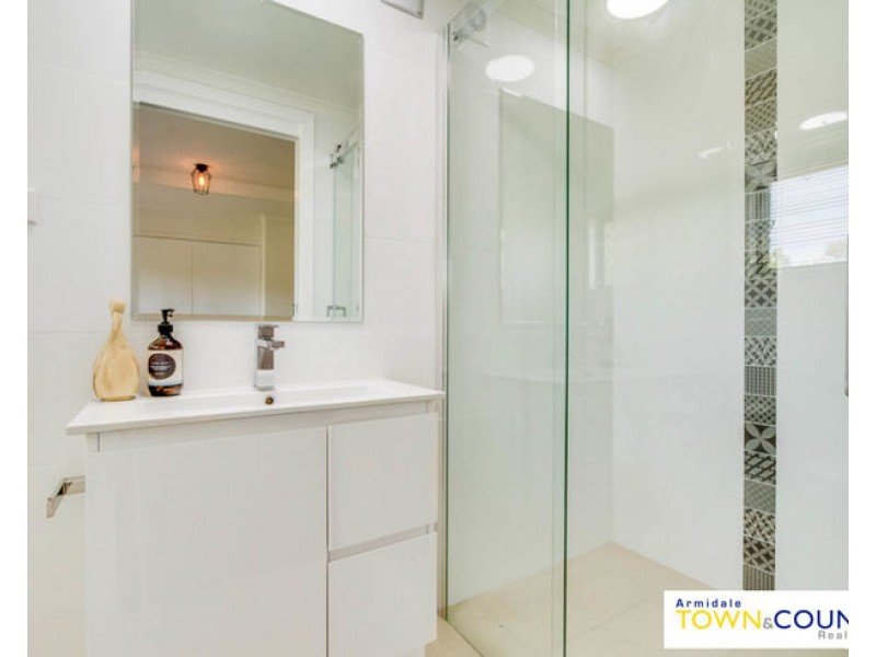 1/4 Napier Court, Armidale NSW 2350