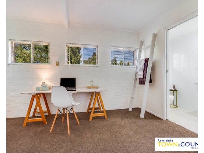 1/4 Napier Court, Armidale NSW 2350