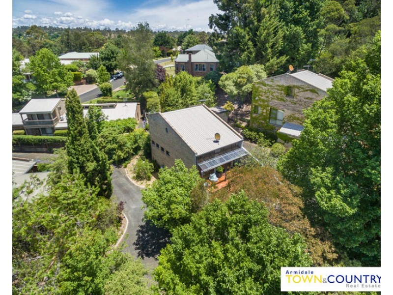 1/4 Napier Court, Armidale NSW 2350