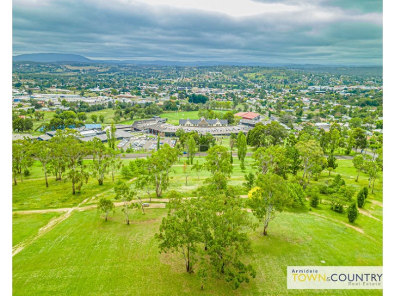 1/4 Napier Court, Armidale NSW 2350