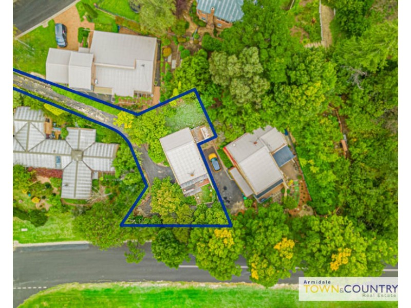 1/4 Napier Court, Armidale NSW 2350