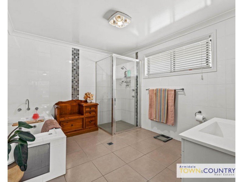 8 Braebank Avenue, Armidale NSW 2350
