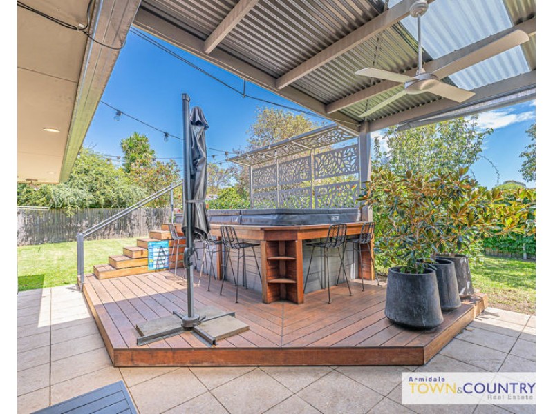 8 Braebank Avenue, Armidale NSW 2350