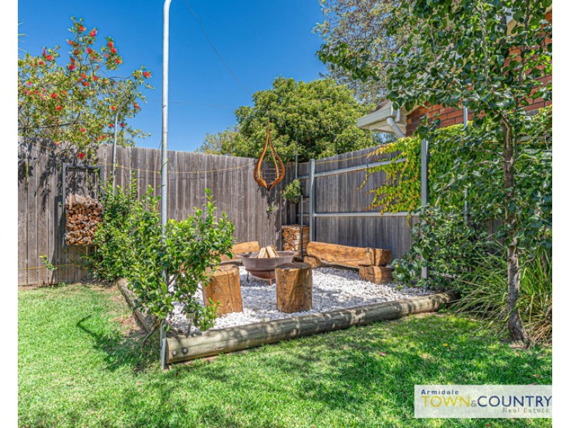 8 Braebank Avenue, Armidale NSW 2350