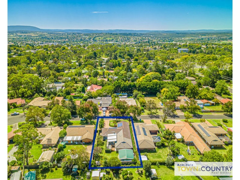8 Braebank Avenue, Armidale NSW 2350