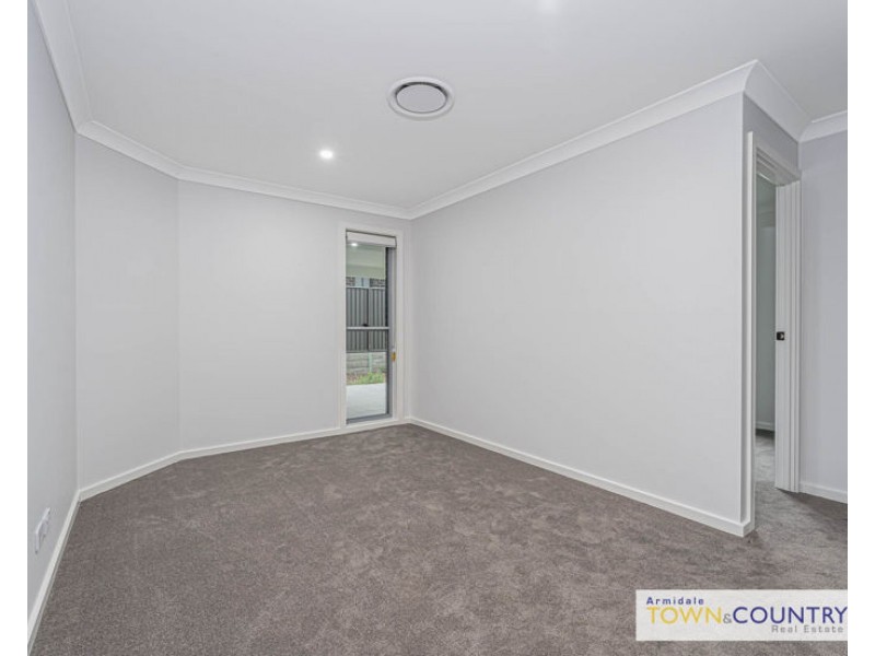 18 Bruce Close, Armidale NSW 2350