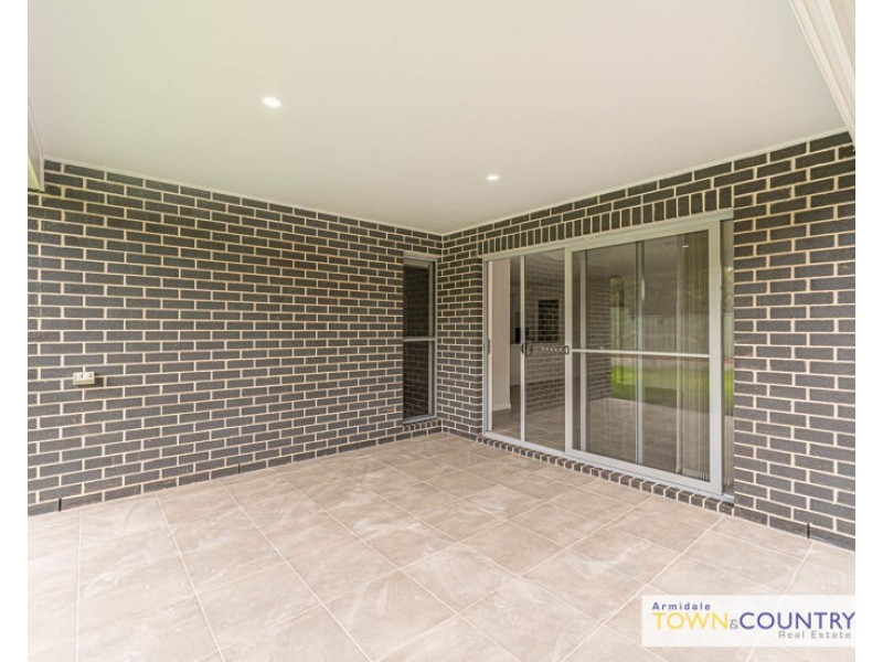 18 Bruce Close, Armidale NSW 2350