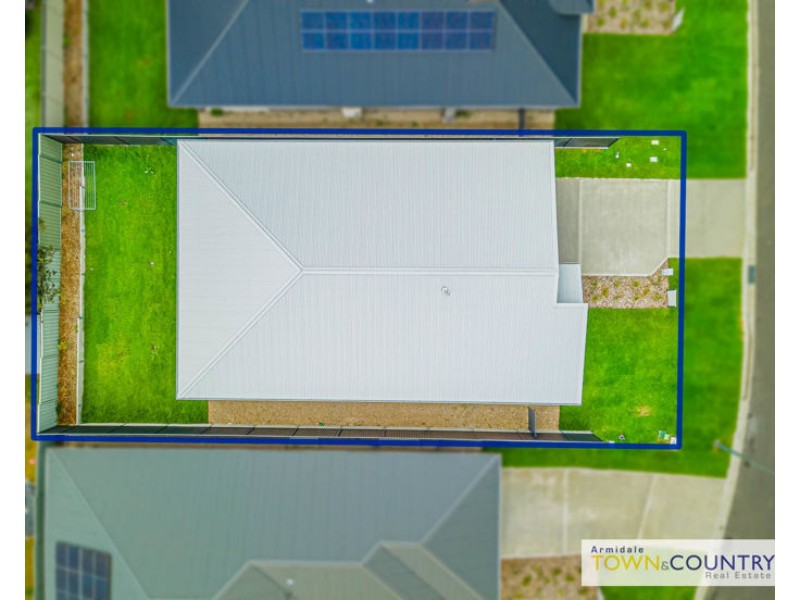 18 Bruce Close, Armidale NSW 2350
