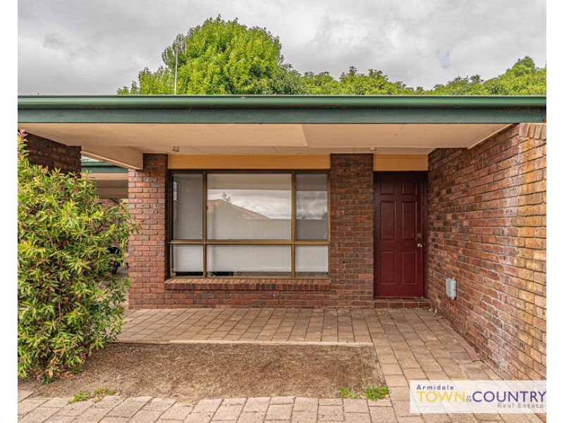 2/23 The Avenue, Armidale NSW 2350