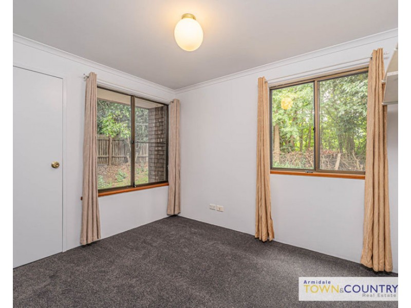 2/23 The Avenue, Armidale NSW 2350