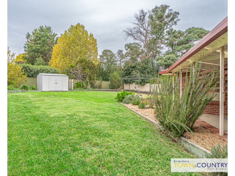 17 MacDonald Drive, Armidale NSW 2350