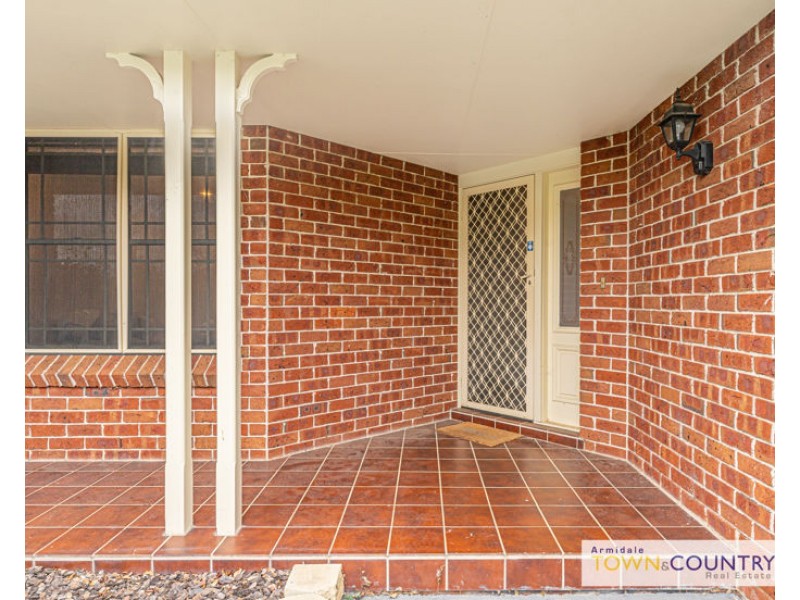 17 MacDonald Drive, Armidale NSW 2350