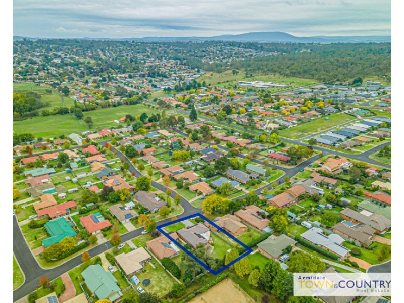 17 MacDonald Drive, Armidale NSW 2350