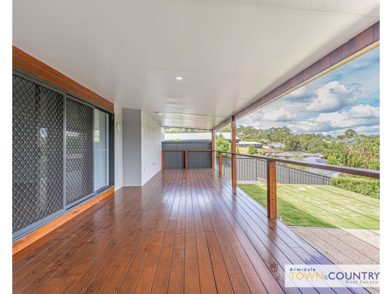 18 Grandview Crescent, Armidale NSW 2350