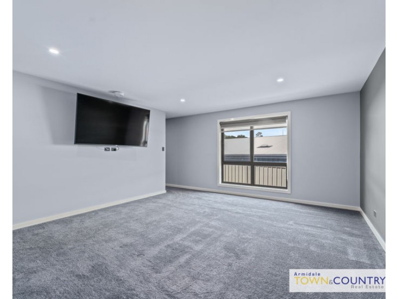 18 Grandview Crescent, Armidale NSW 2350