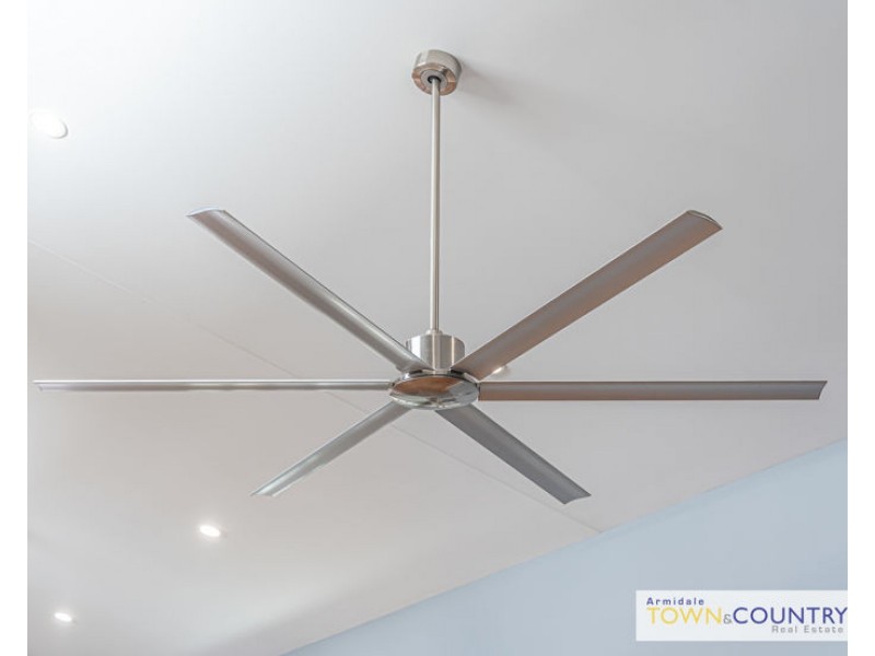 18 Grandview Crescent, Armidale NSW 2350