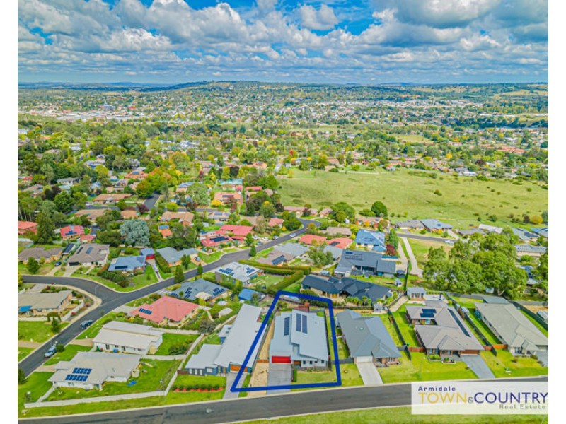 18 Grandview Crescent, Armidale NSW 2350