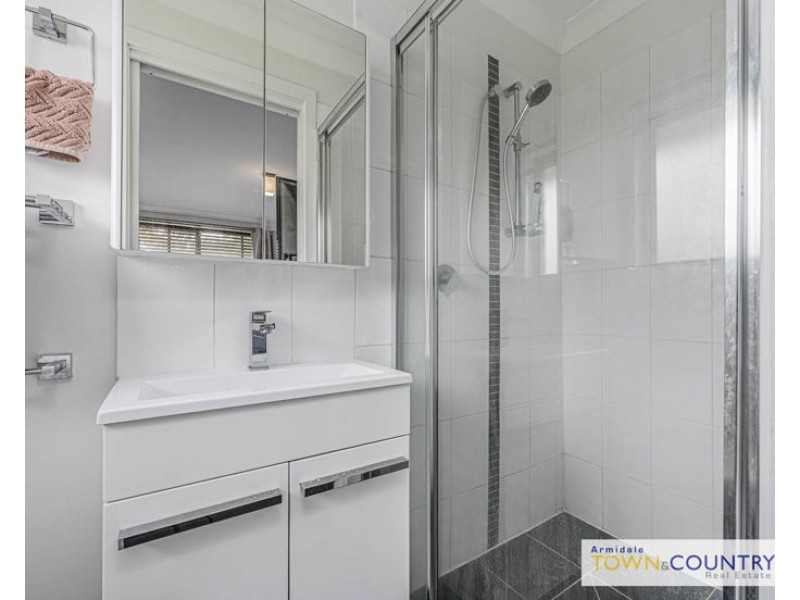6 Moyes Street, Armidale NSW 2350