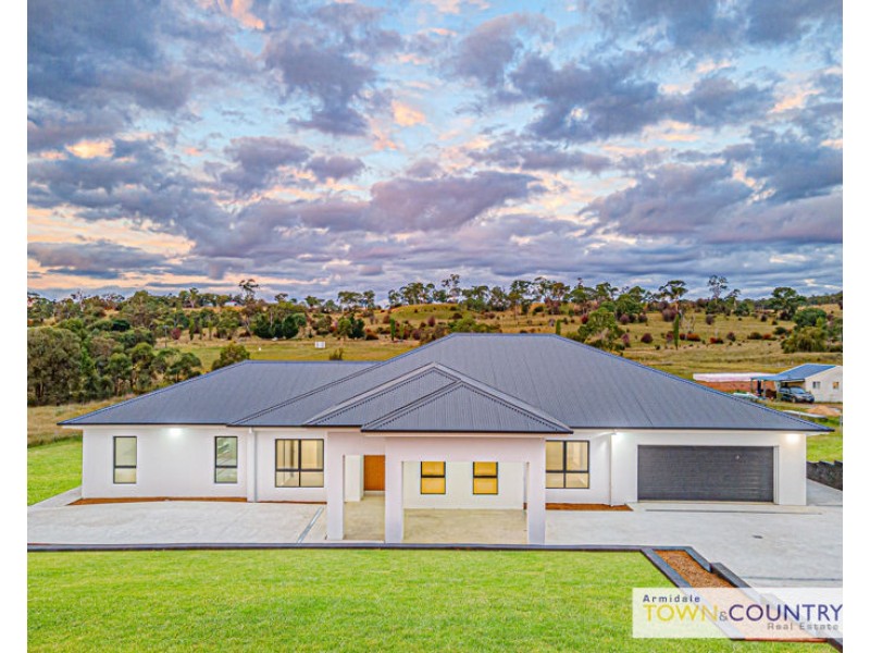 12 Rujula Lane, Armidale NSW 2350