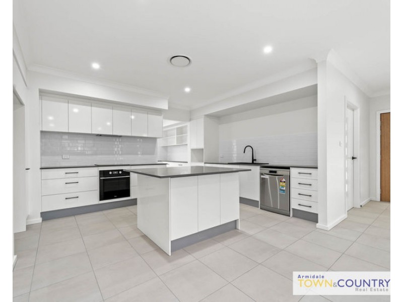 20 Bruce Close, Armidale NSW 2350